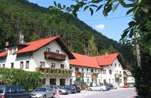 Furth an der Triesting Maison | Gasthof zur Bruthenne