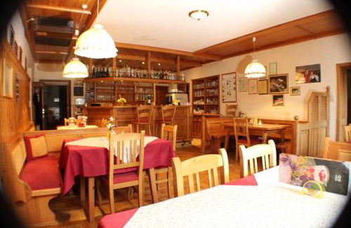 Furth an der Triesting Maison | Gasthof zur Bruthenne