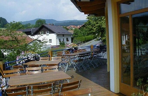 Rimbach Hôtel | Gasthof-Metzgerei-Pension Schierlitz