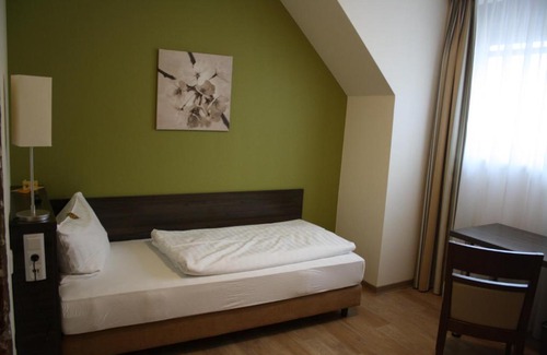 Kleinostheim Hôtel | Gasthof Weißes Roß