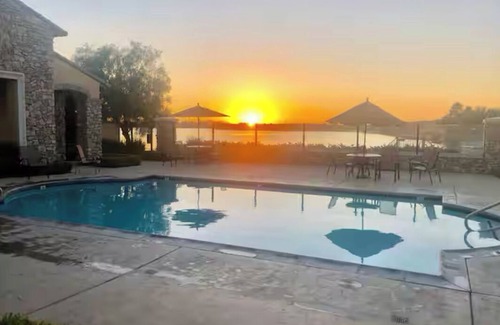 Peters Appartement | Gated community 2-bedroom,1 bath attached apartment in Manteca