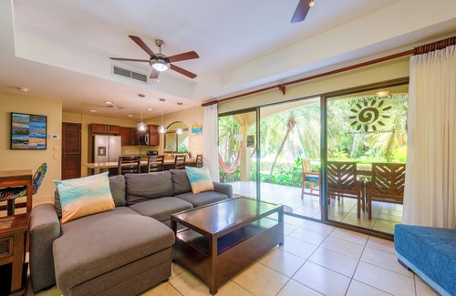 Potrero Copropriété | Short Walk to Playa Penca! Pool, Gated Complex, Sleeps 6