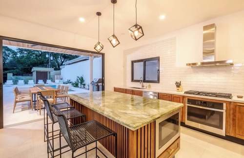 Potrero Villa | Superbe Maison de luxe moderne de 4 chambres à Playa Potrero – Climatisation, et