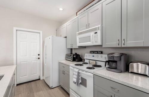Alta Mesa Copropriété | Gated Luxury Condo. 3 King beds! Alta Mesa Resort golf course view!