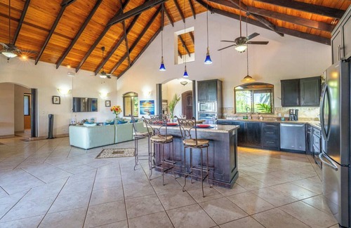 Playa Tortuga Maison | Gated Luxury-Sleeps 13-Ojochal-Near to beaches