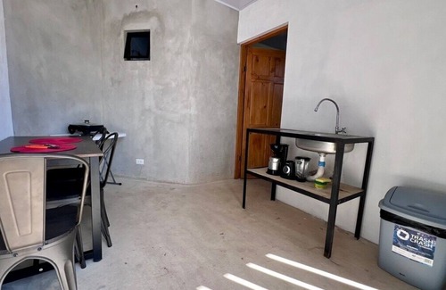 Jaco Appartement | Gated Parking, 7min to beach, A/C Wi-FI