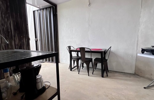 Jaco Appartement | Gated Parking, 7min to beach, A/C Wi-FI