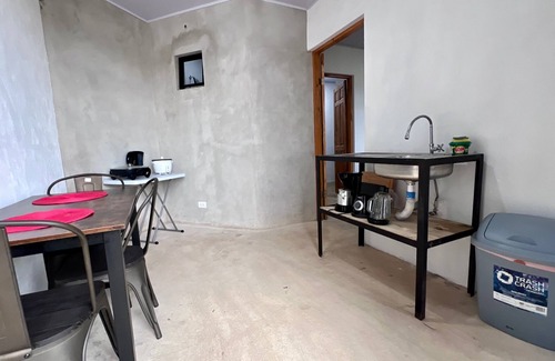 Jaco Appartement | Gated Parking, 7min to beach, A/C Wi-FI