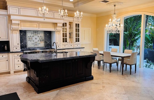 Las Olas Isles Maison | Fort Lauderdale Waterfront Luxury Mansion avec piscine, voir la vidéo ci-jointe