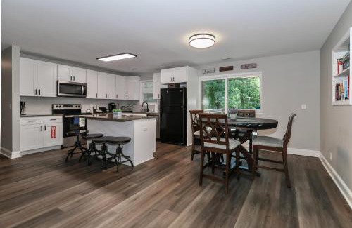 Norwood Maison | Gateway to Lake Tillery Retreat