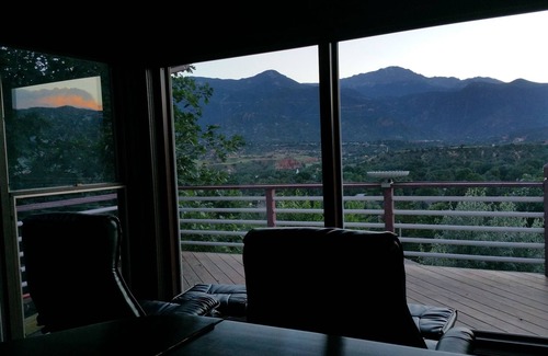 West Colorado Springs Maison | Gateway To Pikes Peak, Garden of the Gods, Manitou Springs, Old Colorado City