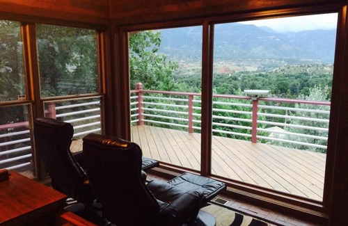 West Colorado Springs Maison | Gateway To Pikes Peak, Garden of the Gods, Manitou Springs, Old Colorado City