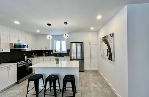 Potton Chalet De Ski | Gather minutes from Owl's Head and 30 min from Jay Peak