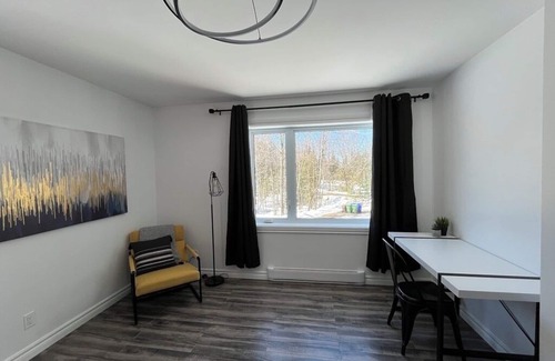 Potton Chalet De Ski | Gather minutes from Owl's Head and 30 min from Jay Peak