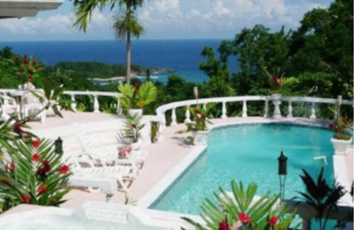Port Antonio Villa | LUXE PRIVÉE GRAND DOMAINE SLEEP 12 BEACH POOL JACUZZI STAFF