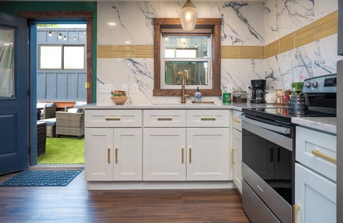 Prescott Copropriété | Gather Together | Rooftop Patio Retreat | Downtown