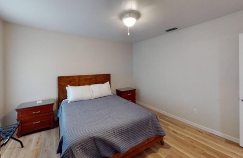 Gainesville Maison | Gator Pool and Hot Tub House -1.5 miles to Stadium