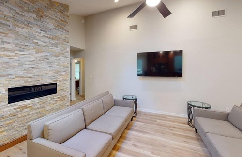 Gainesville Maison | Gator Pool and Hot Tub House -1.5 miles to Stadium