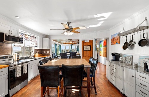 Ocean Bay Park Maison | Gatsby's - Heated Plunge Pool & Hot Tub in OBP, Sleeps 24, Steps From The Beach