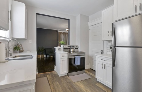 Livingston Park Maison | Gatsby vibes house in Old Oaks, close to everything