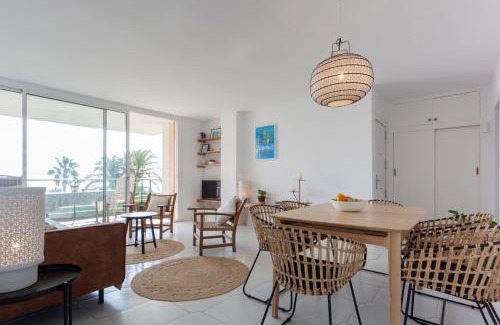 Gava Appartement | Gava Mar- Castelldefels Beachfront Apartment- Direct access to the beach