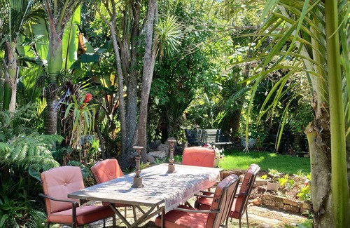 Tuateawa Maison | Gaze over the Pacific Ocean Listen to the birds..... relax