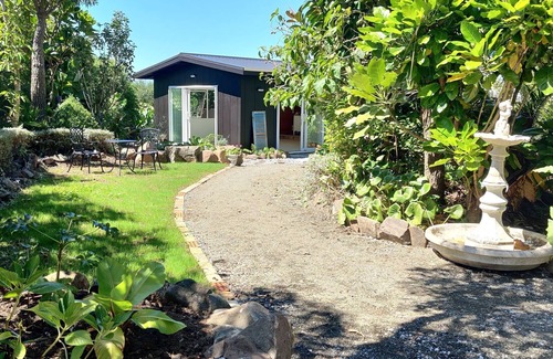 Tuateawa Maison | Gaze over the Pacific Ocean Listen to the birds..... relax