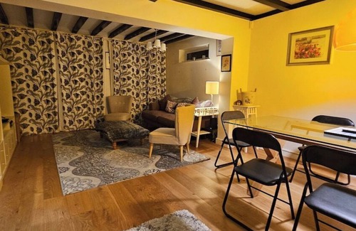 Bath Maison | MOUNT HOUSE ROAD, BATH