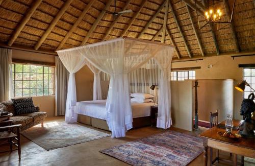 Kruger National Park Cabine | Geiger's Camp in Timbavati Game Reserve by NEWMARK