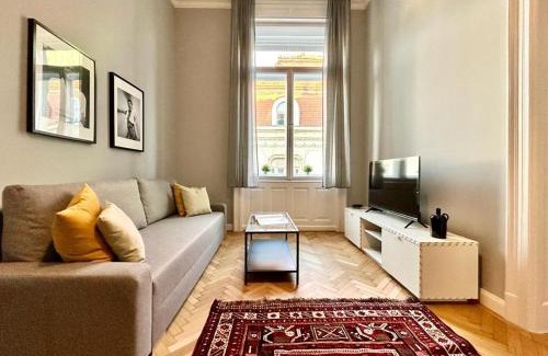 Szentimrevaros Appartement | Gellert Danube Panorama Apartment