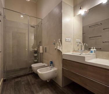 Szentimrevaros Appartement | Gellert Square Family Residence - Premium Stay in Buda Side's Cultural Center
