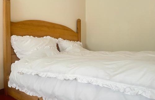 Szentimrevaros Appartement | Gellert Square Family Residence - Premium Stay in Buda Side's Cultural Center