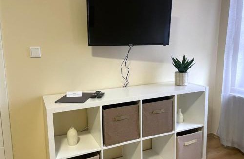 Vechelde Appartement | Gemütliche Appartement 5 - mit Küche und Bad zur Eigennutzung -Schuster Homes-