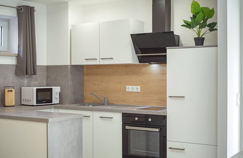 Mühlhausen Appartement | Gemütliche Ferienwohnung für 2 Personen mit Eigener Küche und Bad