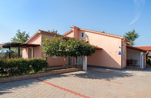 Cancini Appartement | Gemütliche Familienwohnung Unweit der Stadt Poreč, dem Meer und den Stränden