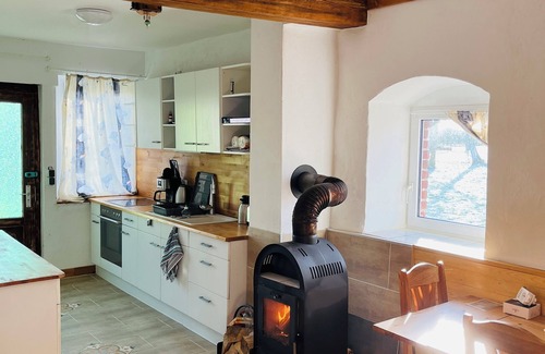 Liepen Appartement | Gemütliche Ferienwohnung mit Kaminofen, Renoviert+rustikal