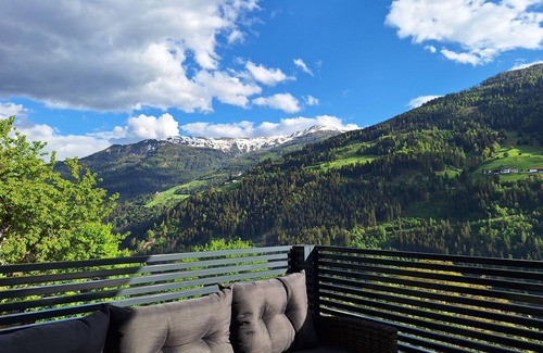 Landeck Appartement | Gemütliche Ferienwohnung im Bergwaerts.tirol - Apart Gipfelblick