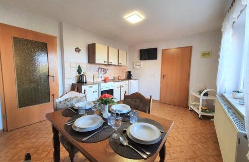 Geismar Appartement | Gemütliche FeWo am Hülfensberg und dem Grünen Band