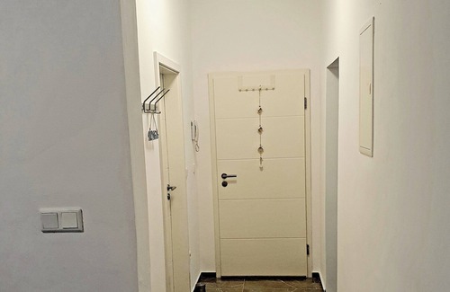Schalke Appartement | Gemütliche Möblierte Ferienwohnung mit Terasse