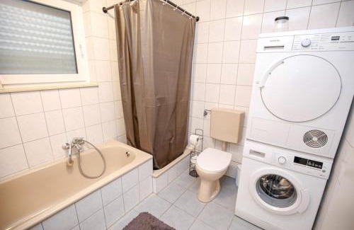 Wasserlos Appartement | Gemütliche Monteurwohnung mit Terrasse