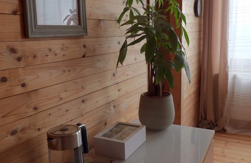 Bruchweiler Appartement | Gemütliche neu Gestaltete Doppelzimmer mit Kaffeemaschine und Wasserkocher