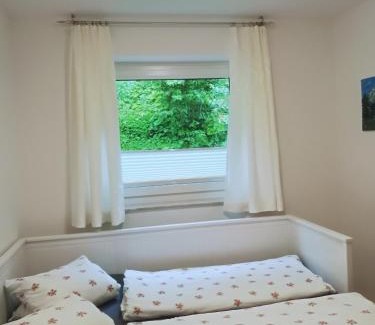 Thumersbach Appartement | Gemütliche Wohnung 10 Minuten vom See entfernt