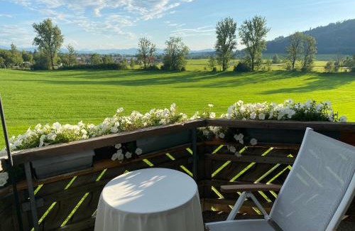 Wildpoldsried Appartement | Gemütliche Wohnung mit Ofen und Naturblick