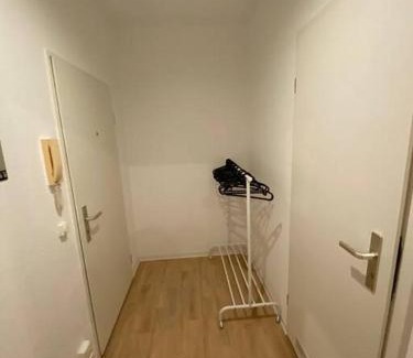 Marzahn Appartement | Gemütliche Wohnung mit Smart-TV und großem Balkon
