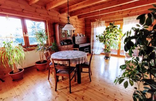 Schnepfenthal-Rodichen Maison | Gemütliches Blockhaus am Wald mit großem Garten