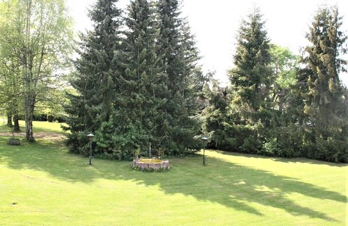 Langenbrand Appartement | Gemütliches Einzelzimmer mit Sat-TV, Dusche / WC und Balkon oder Terrasse
