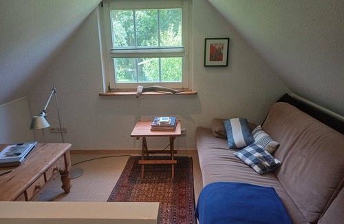 Eckwarden Maison | Gemütliches Haus mit Sauna in Großem Garten,1km zum Meer. Haustierfreundlich!