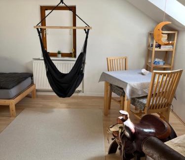 Theenhausen Appartement | Gemütliches, ruhiges Zimmer mit eigenem Bad