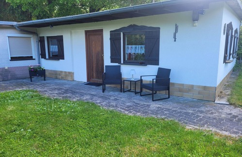 Lichtenberg Appartement | Gemütliches Zimmer mit TV und Kostenfreiem Wlan