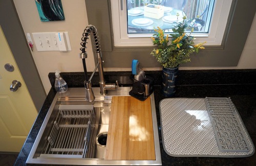 South Pensacola Cottage | ~Gem on G Street~Downtown Pensacola~Summer Getaway Time!